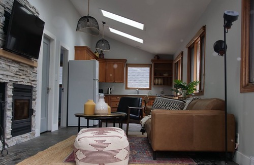 Kamloops Cabin | Lakefront Cabin