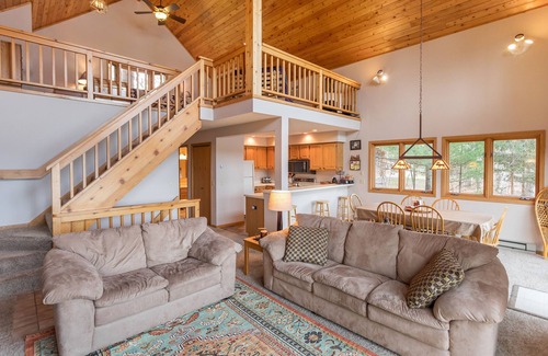 Pequot Lakes Cabin | Lakefront Cabin Retreat, Lg Beach, 200' Shoreline, Sleeps 10, Pontoon Available