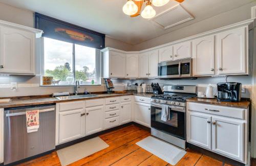 Cayuga House | Lakefront Cayuga Retreat with Private Deck and Hot Tub