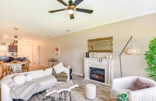 Eureka Condo | Lakefront Corsicana Condo w/Pool Access!