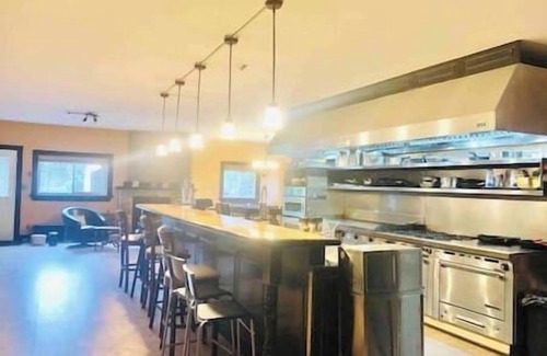 Port Stanton House | Lakefront Cottage w/Hot Tub, 30 Guests 8000 sq ft