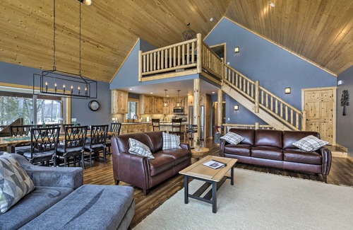 Iron River House | Lakefront Cottage in Iron River: 3 Mi to Skiing!