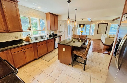Whispering Pines House | LAKEFRONT Escape for the 2024 Pinehurst US Open