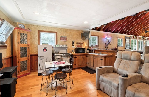 Lake Mills House | Lakefront Family Escape w~ Hot Tub ~Stunning Views nHouse and BoatHouse