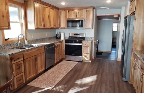 Maple Lake Cabin | Lakefront Getaway: Swim, Boat & Relax!