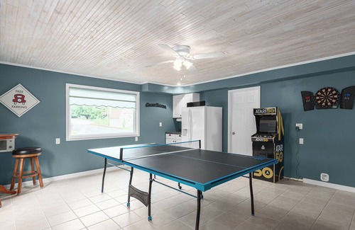 Lake Koshkonong Cottage | Lakefront Getaway with Hot Tub, Dock, & Game Room - Kosh Kottage