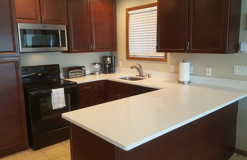 Tobyhanna Ski Chalet | Lakefront, Gorgeous Views Firepit AC Wifi Kayaks Paddle board Kalahari Camelback