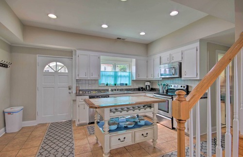 Greenwood House | Lakefront Greenwood Getaway w/Saltwater Pool