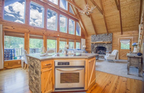 Ten Mile House | Lakefront Haven on Watts Bar