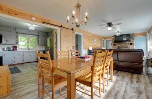 Hartford House | Lakefront Home in Hartford Hot Tub, Kayaks and Dock