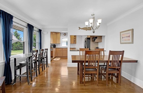 Chippewa Lake House | Lakefront home on Chippewa Lake OH. Includes kayaks and paddle boards (SUPs).