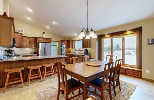 Friendship House | Lakefront home with grill, firepit, pool table, jetted tub