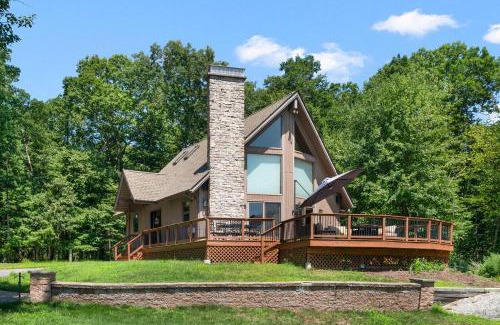 Burrillville House | Lakefront-hot Tub Gym Kayaks Paddleboards