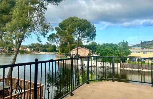 Agoura Hills House | Lakefront House With Breath Taking Views