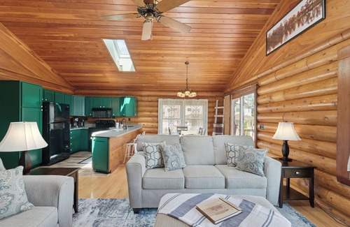 Onsted House | Lakefront Irish Hills Home ~ Sleeps 11 ~ Sandy Beach ~ Near MIS Speedway