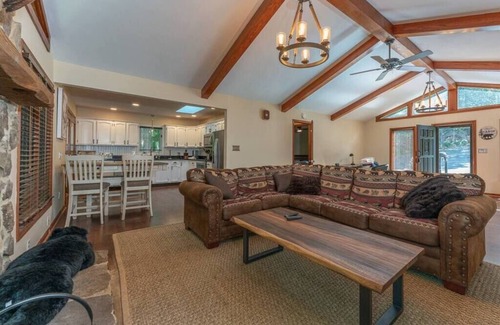 Goodview House | Lakefront Paradise - Hot Tub, Game Rm, Kayaks, Dock