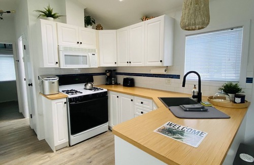 Christina Lake House | LAKEFRONT Park Model at Christina Lakeside Resort