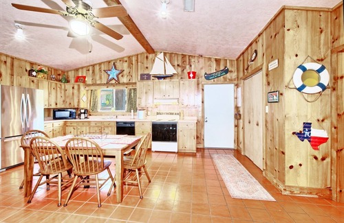 South Toledo Bend Cabin | Lakefront, pet friendly, cabin with spectacular views on South Toledo Bend.