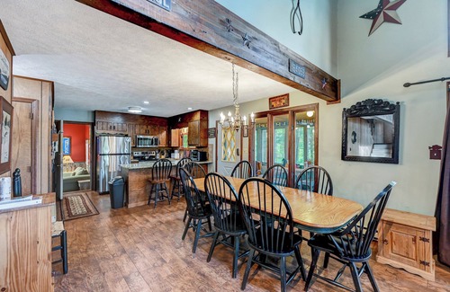 Gouldsboro House | Lakefront Pocono Retreat/Family & Pet Friendly/canoes/kayak/row boat/Fire pit!
