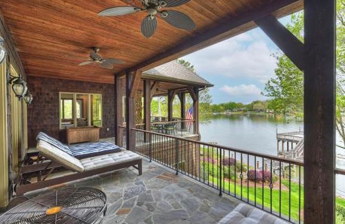 Mount Mourne House | Lakefront Private DockBeach Game Room Sunset Shores Resort: The Grand House