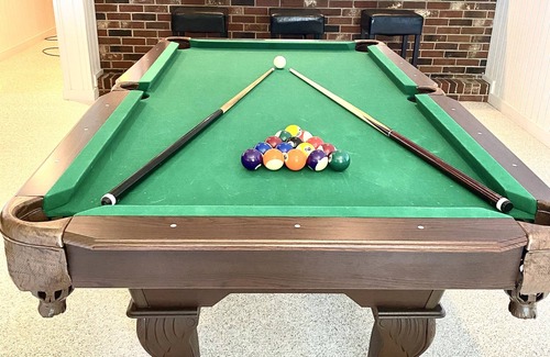 Hendersonville Apartment | LAKEFRONT Property with Hot Tub, Pool Table, Kayaks near Nashville