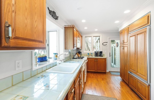 Mill Creek House | Lakefront Retreat: Direct Lake Michigan access with stunning views