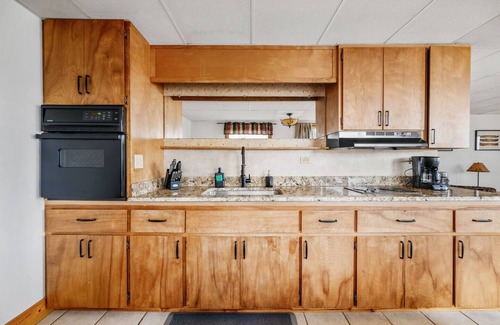 Mayfield Condo | Lakefront | Sandy Beach | Spider Lake Rentals