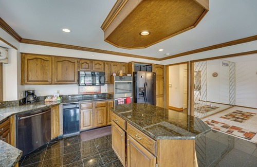 Shelby Township House | Lakefront Shelby Twp Getaway w/Swim Pond!