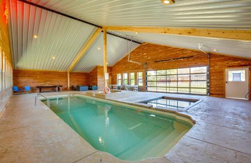Quinlan House | Lakefront Texas Gem with Indoor Pool and Water Access