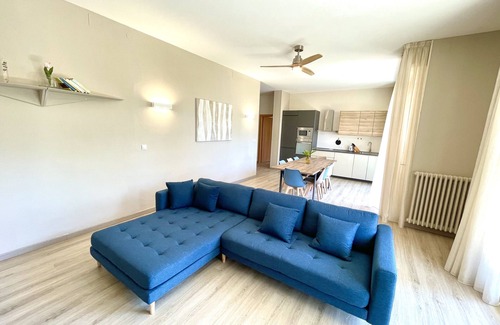 Toscolano Maderno Villa | Lakefront villa with secular park, private jetty and pool 10 km from Salò