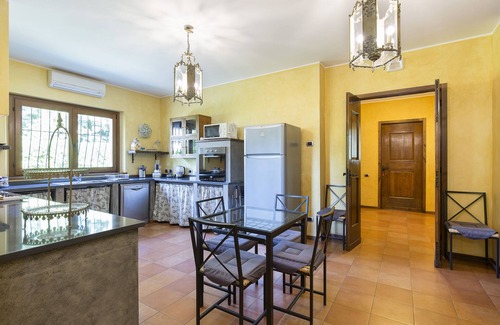 Solcio Villa | Lakefront villa with pool, tennis and golf! - Villa Solcio