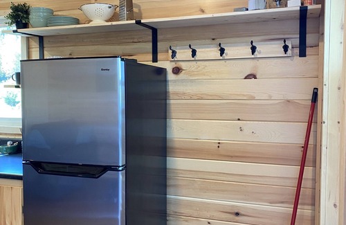 Perrault Falls Cabin | Lakehouse105 Kozy Kabin New Lakeside Rental!