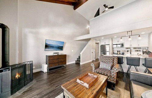South Lake Tahoe Condo | Lakeland Village #321 - Studio with loft, Hot Tub