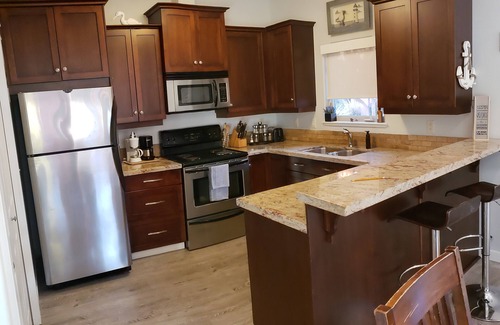 Okanagan-Similkameen Villa | Lakeshore Villas! Ground floor Lakeview, 3 beds, Great for Families!