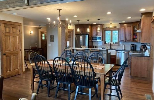 Schroon Lake House | Lakeside Beauty!