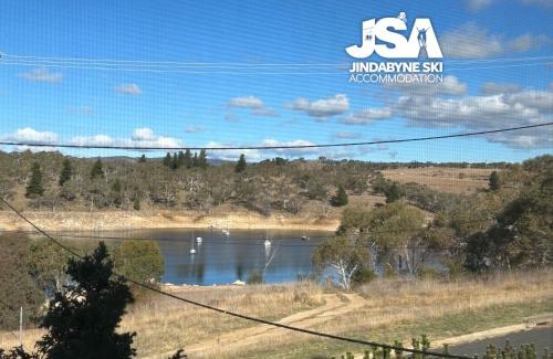 Jindabyne Apartment | Lakeside Chalet