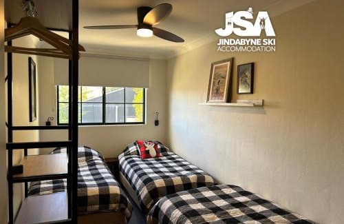 Jindabyne Apartment | Lakeside Chalet