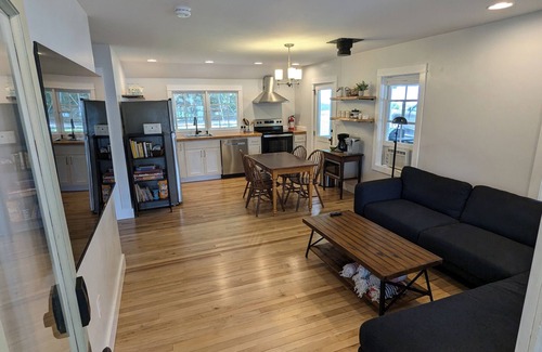 Cooperstown - Otsego Lake Cottage | Lakeside Cottage in Cooperstown