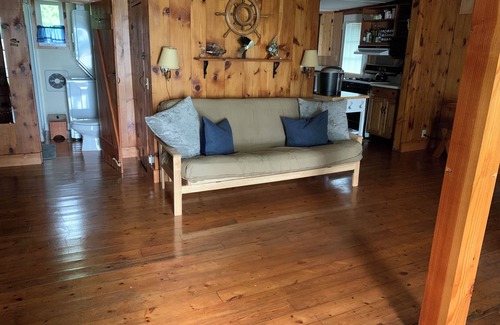 North Hero Cottage | Lakeside Cottage