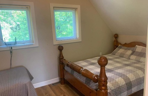 Havelock-Belmont-Methuen House | Lakeside Haven - 4 Season Property - Cordova Lake, Havelock Ontario