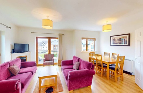 Killaloe House | Lakeside Holiday Homes - Type A