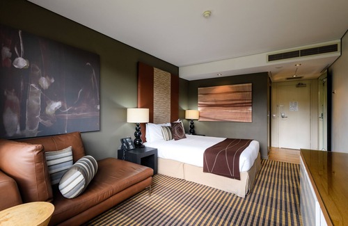 Macquarie Park Hotel | Lakeside Hotel and Conference Centre