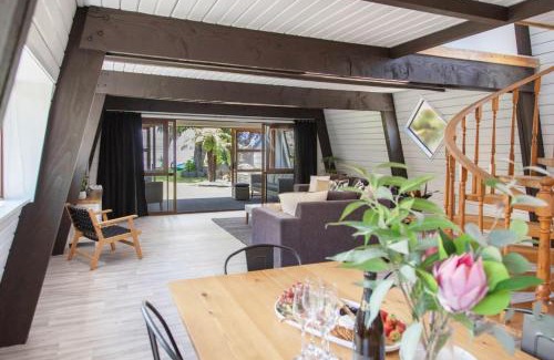 Rotorua House | Lakeside Landing