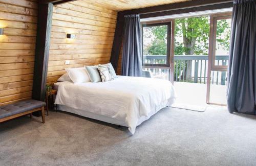 Rotorua House | Lakeside Landing