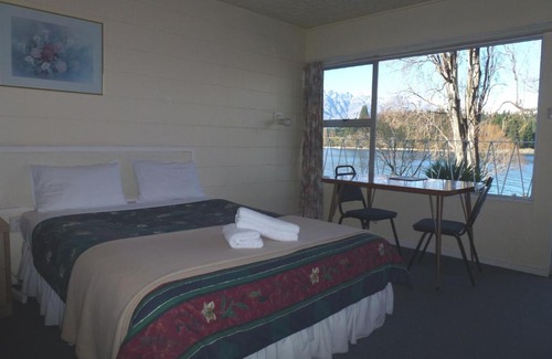 Queenstown Hotel | Lakeside Motel