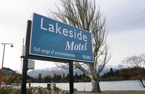 Queenstown Hotel | Lakeside Motel