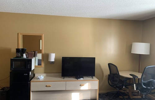 Gladstone Hotel | Lakeside Motor Inn