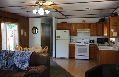 Tomah Cabin | Lakeside Ranch Cabin.