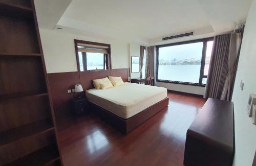 Quang An Apartment | Lakeside Retreat - Tay Ho
