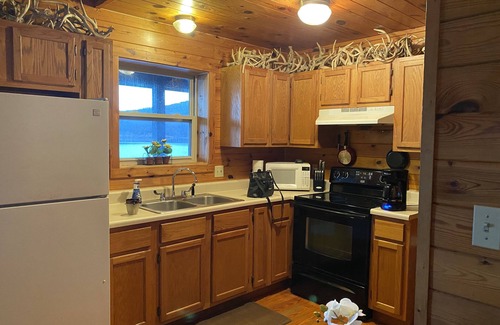Blackwell Cabin | Lakeside Secluded Private Cabins, on Two Twenty Acre Lakes